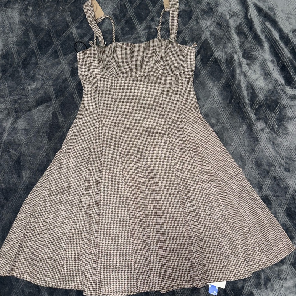 Cider Brown Houndstooth Midi Dress - Picture 3 of 6